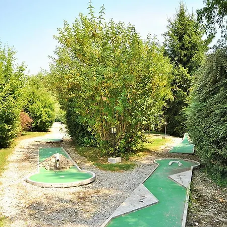 Chalet A2 * Saint-Fargeau-Ponthierry